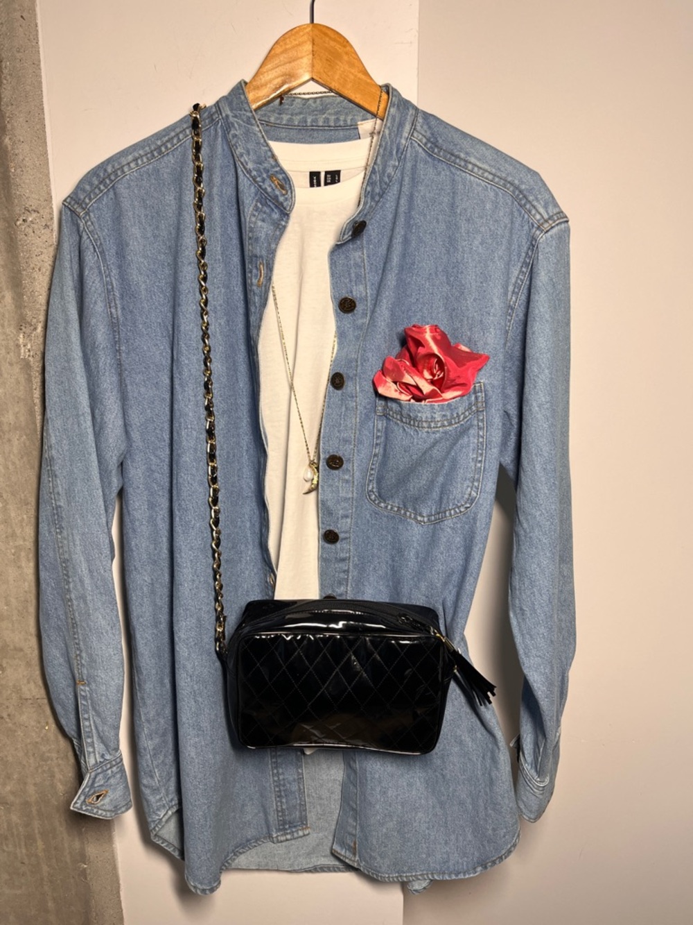 🔥CLEAROUT🔥3/$25🔥2pc women’s | Denim shirt + Crossbody Bag | Size 12 - Picture 10 of 16